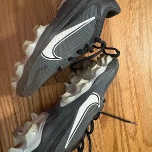 Nike TROUT Gray and Black baseball cleats youth 4.5